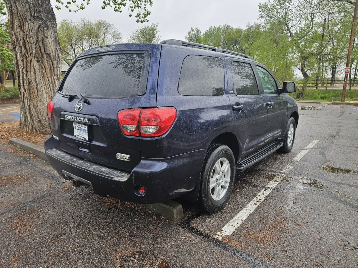 Toyota Sequoia photo 5