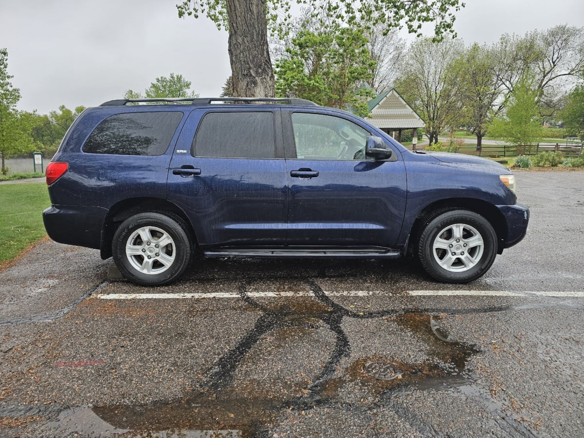Toyota Sequoia photo 6