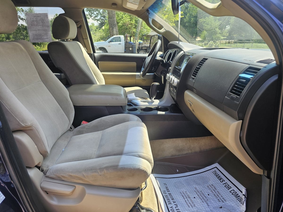 Toyota Sequoia photo 49