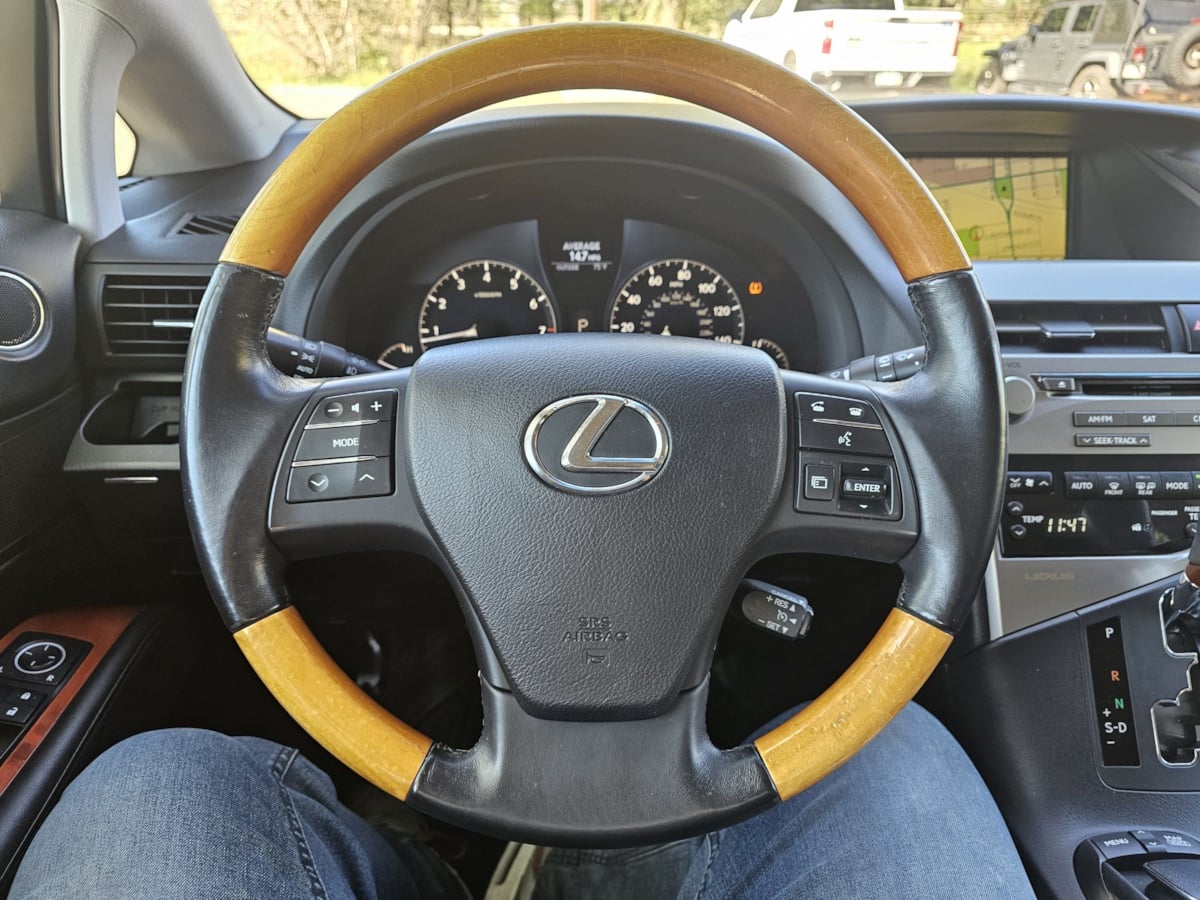 Lexus RX photo 16