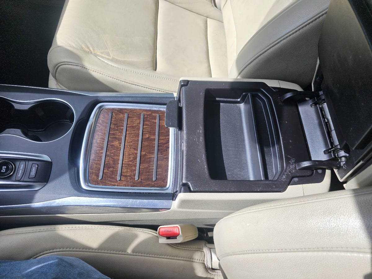 Acura MDX photo 21