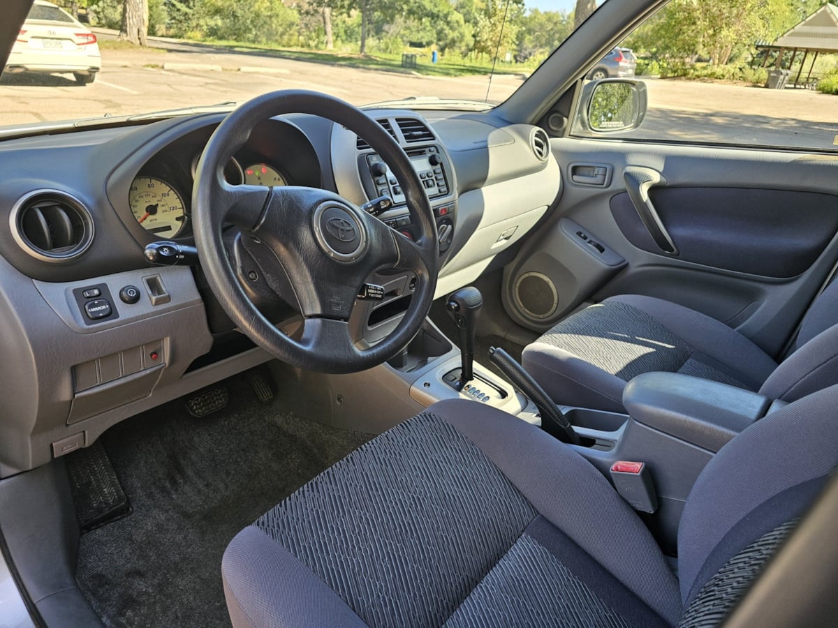 Toyota RAV4 photo 11