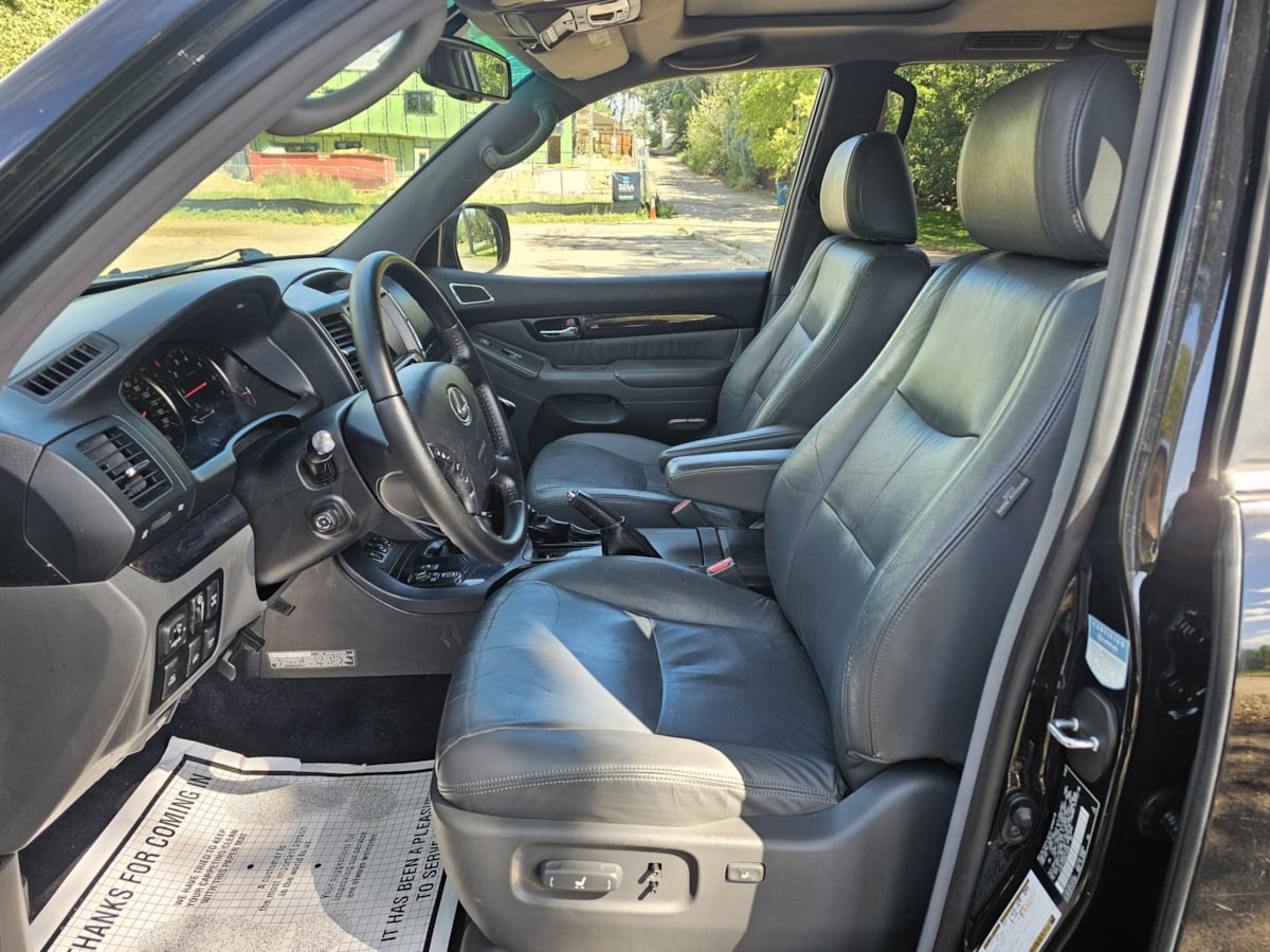 Lexus GX photo 9