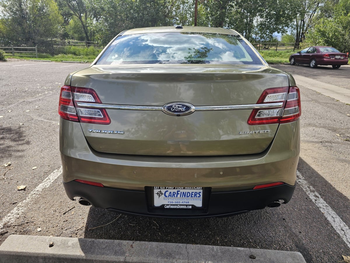 Ford Taurus photo 4