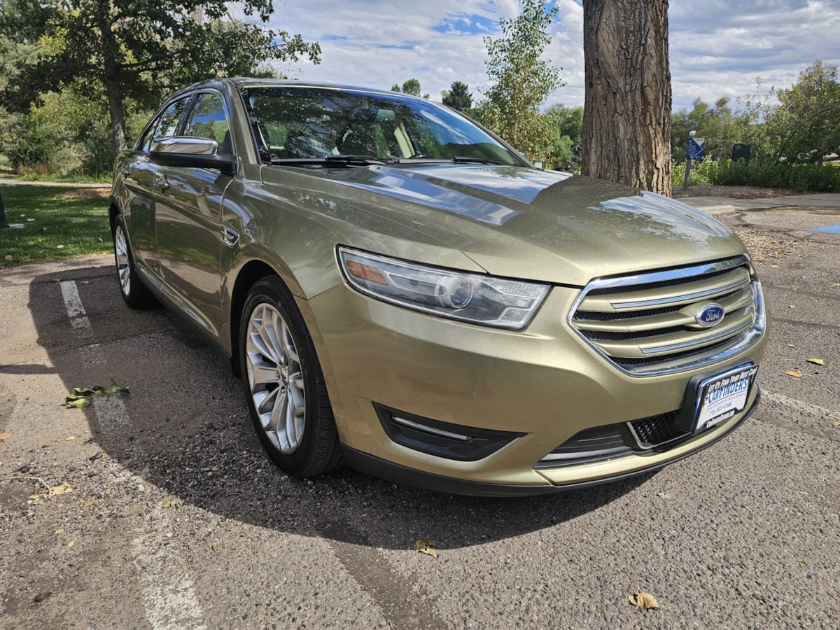 Ford Taurus photo 7