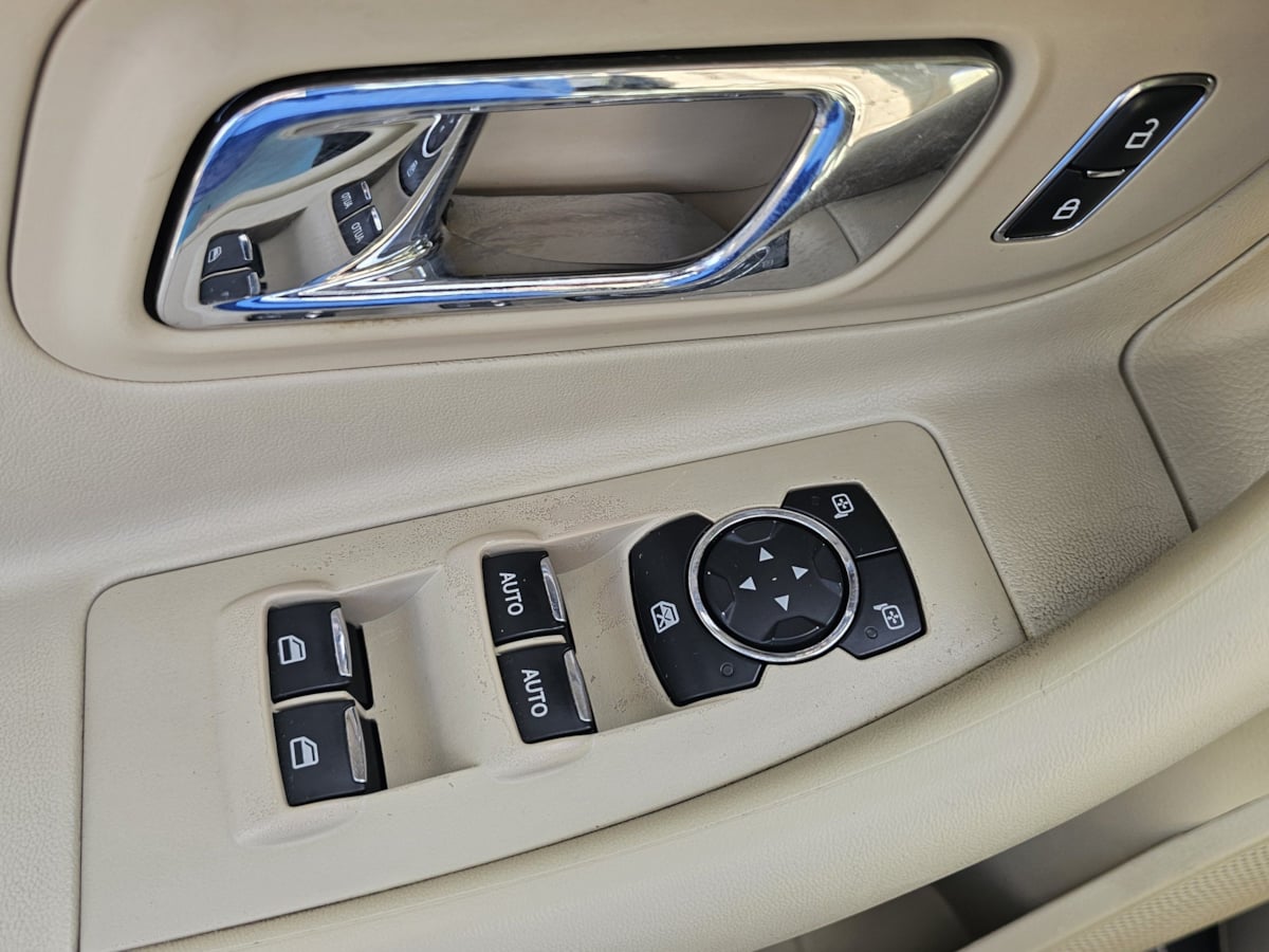 Ford Taurus photo 12