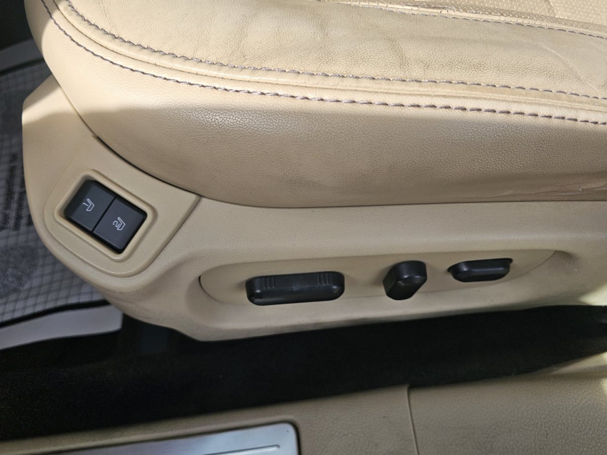 Ford Taurus photo 13