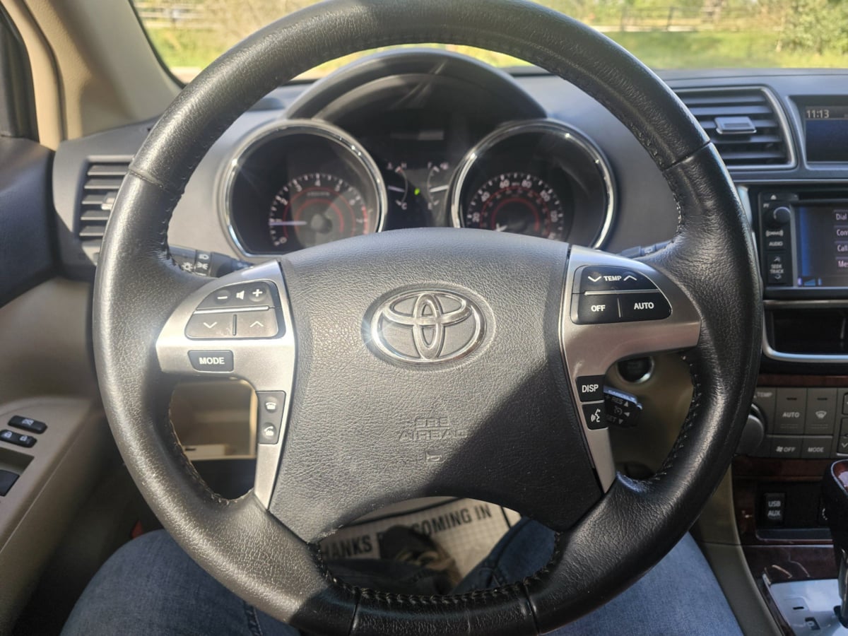 Toyota Highlander photo 16
