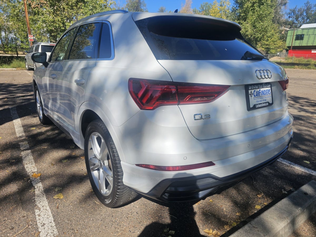 Audi Q3 photo 3