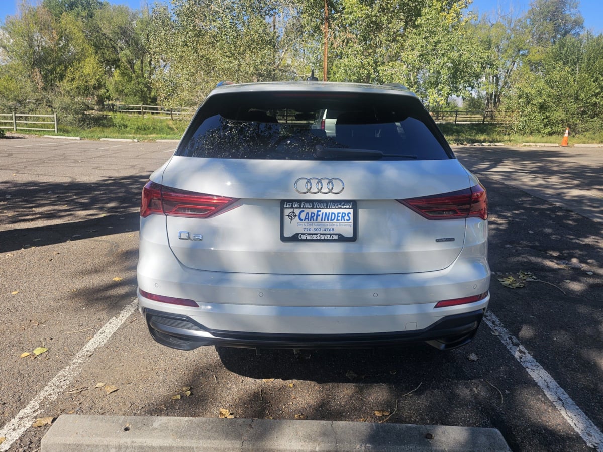 Audi Q3 photo 4