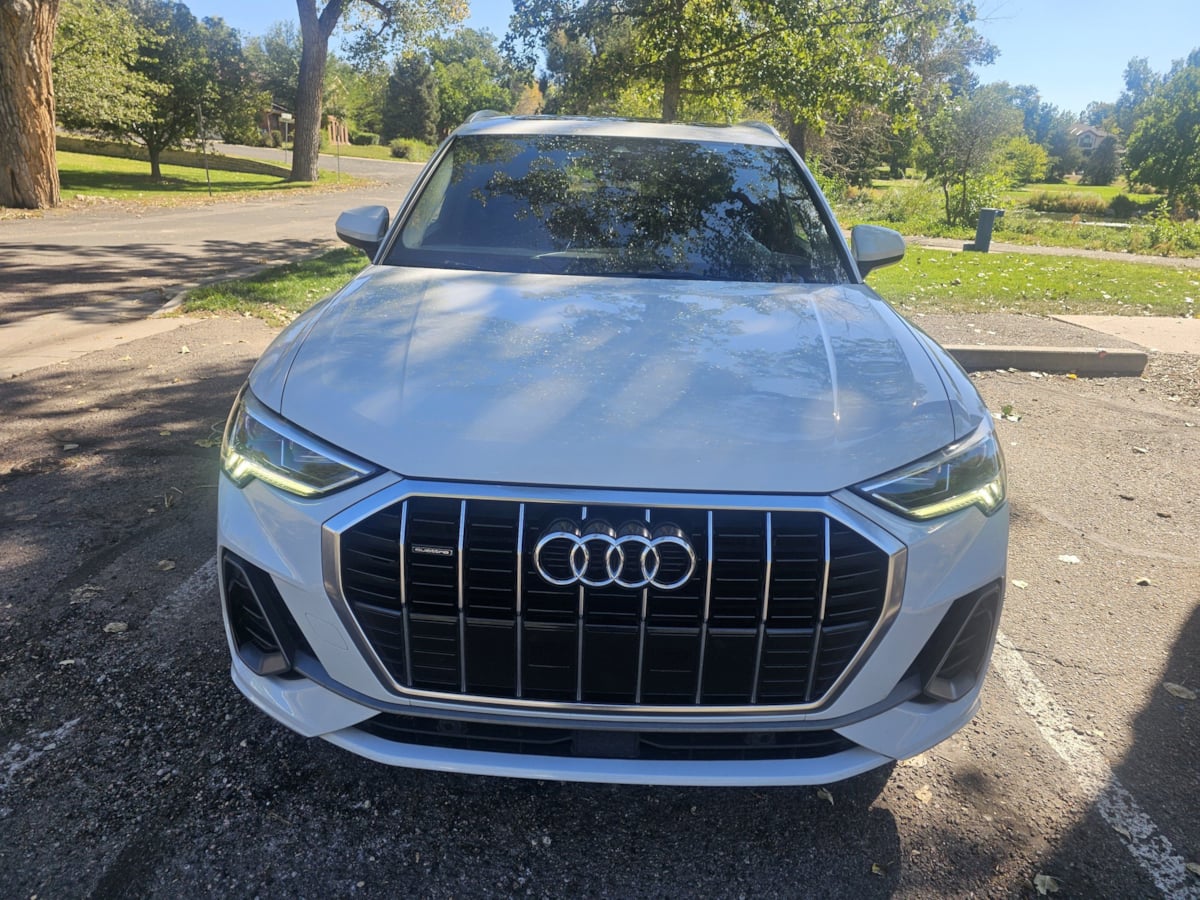 Audi Q3 photo 8