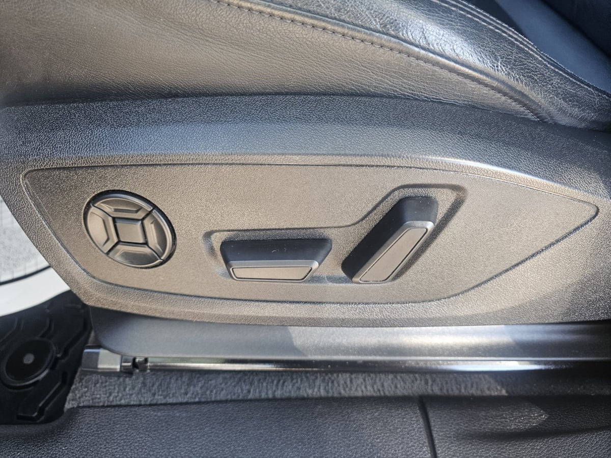 Audi Q3 photo 12