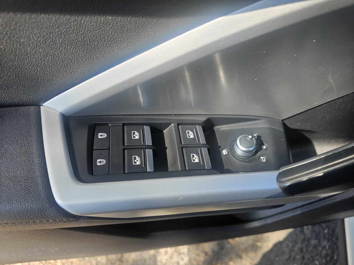 Audi Q3 photo 13