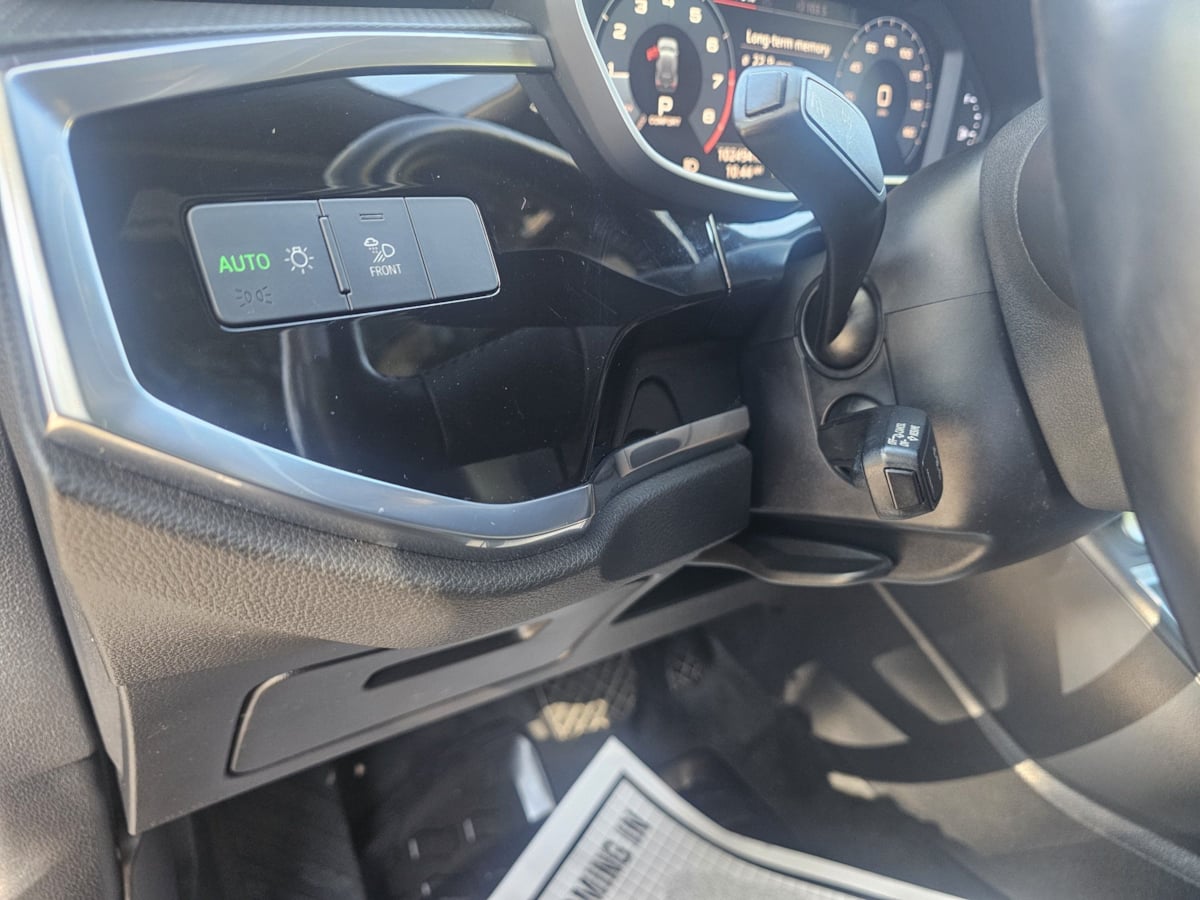 Audi Q3 photo 15