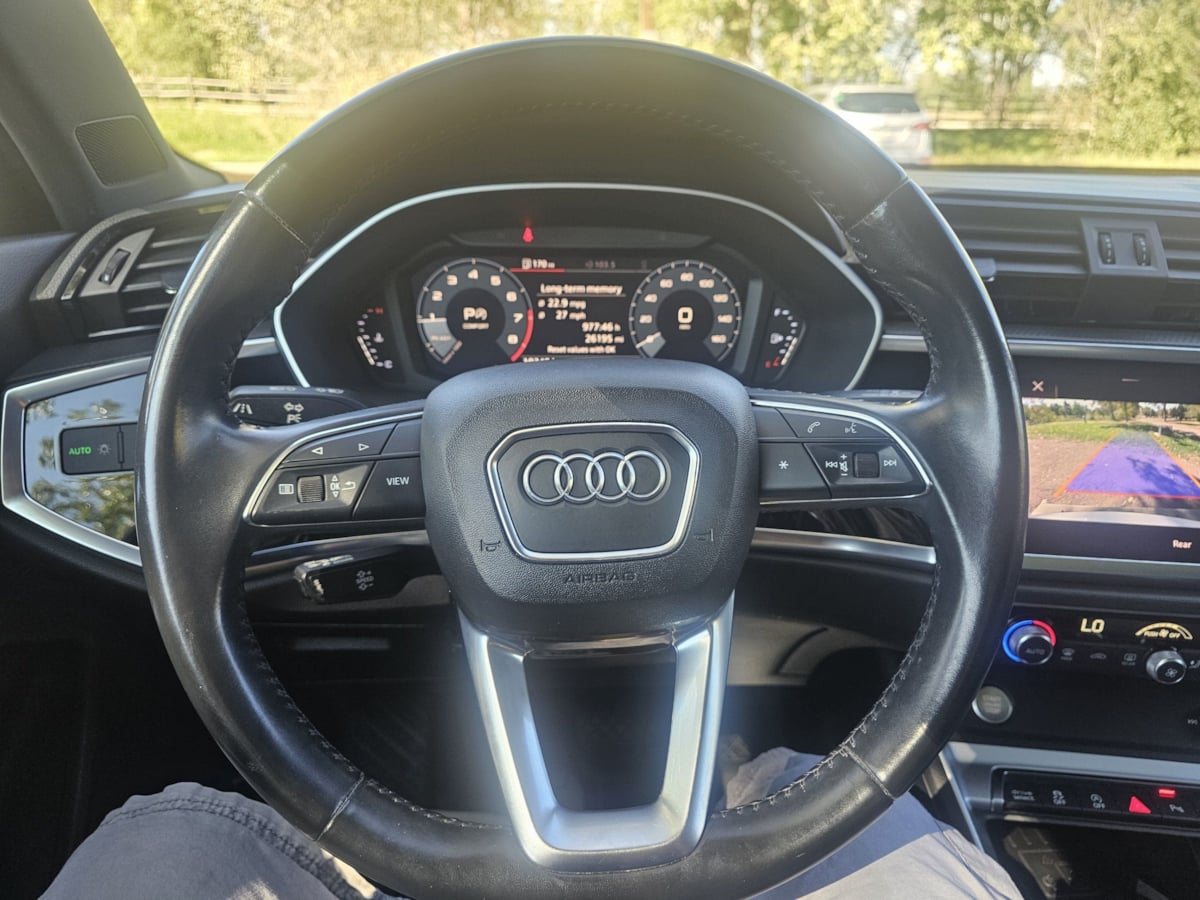Audi Q3 photo 16