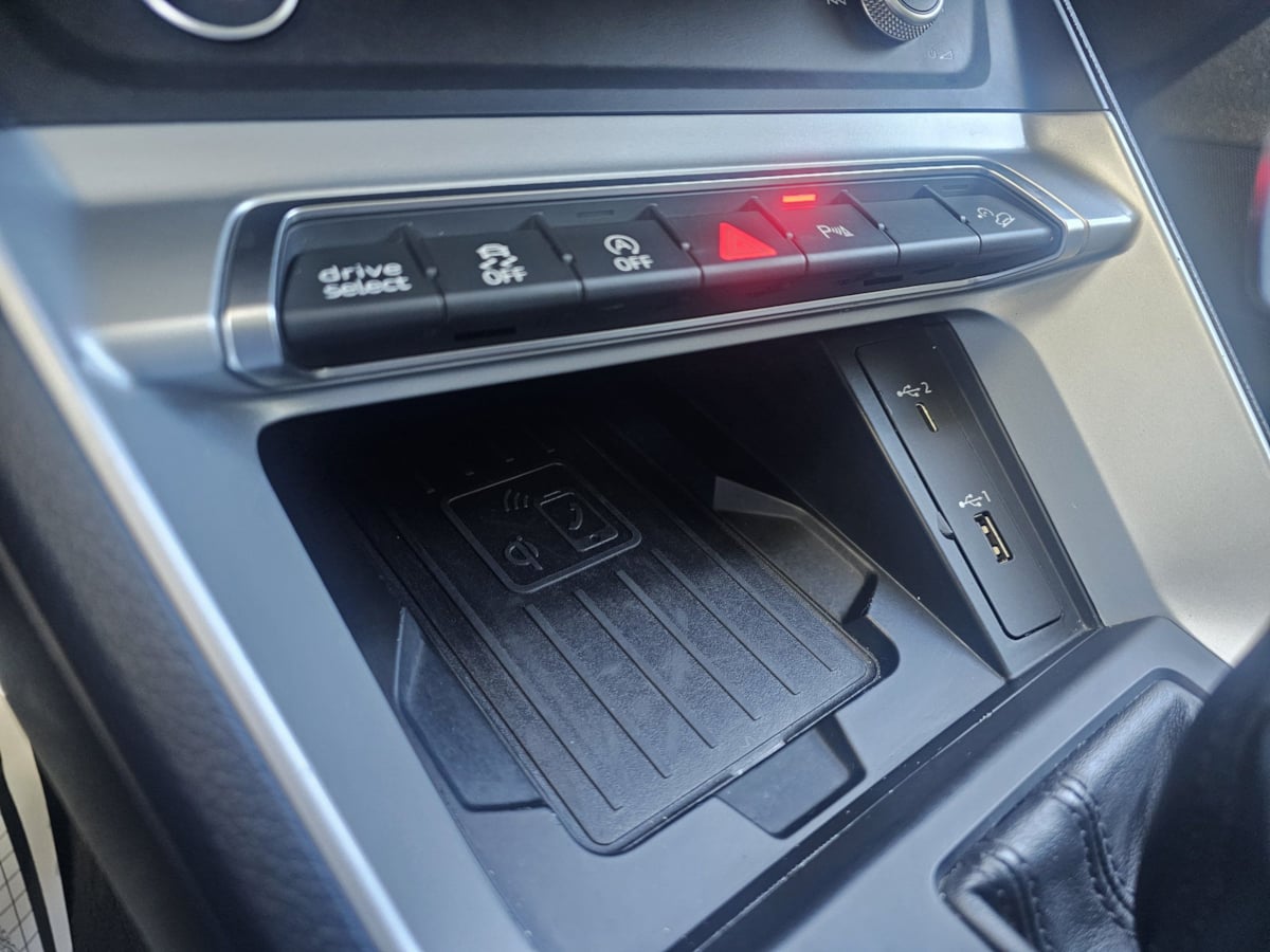 Audi Q3 photo 20