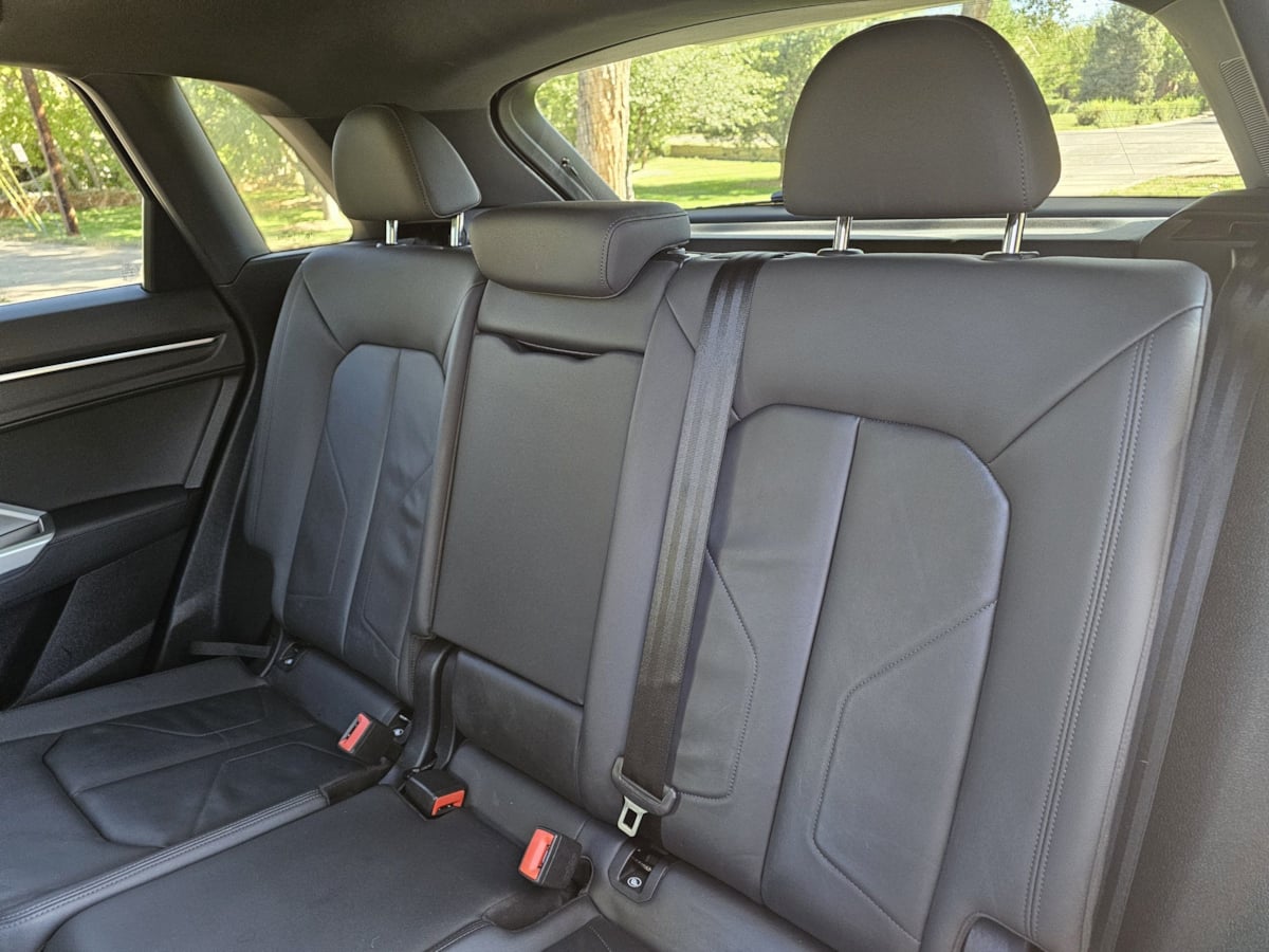 Audi Q3 photo 29