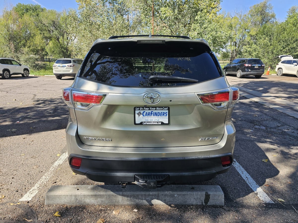 Toyota Highlander photo 4