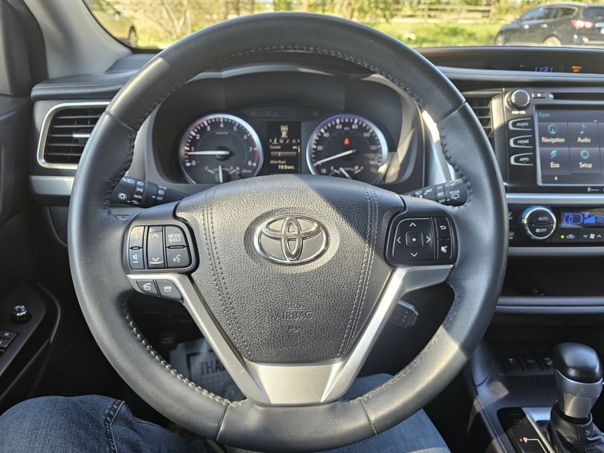 Toyota Highlander photo 15