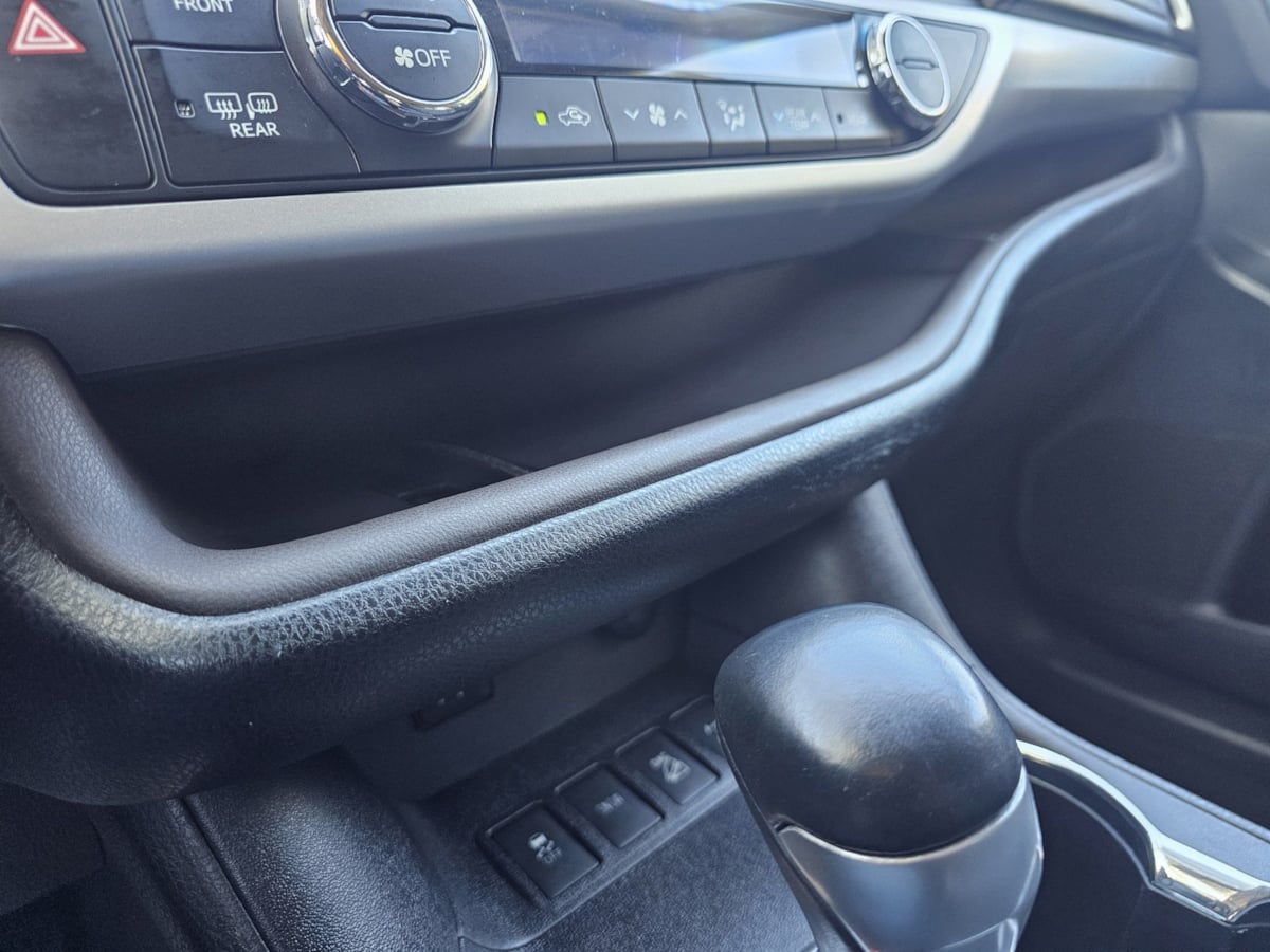 Toyota Highlander photo 21