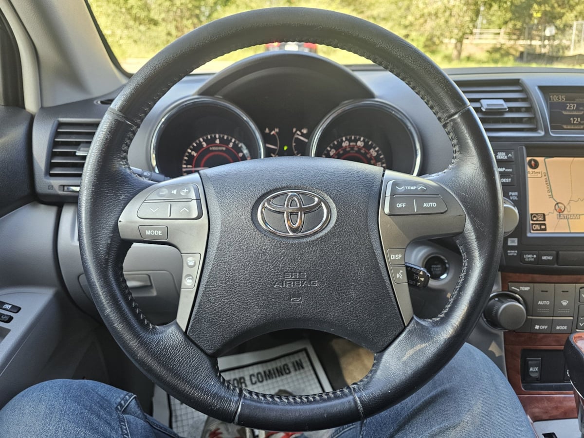 Toyota Highlander photo 16