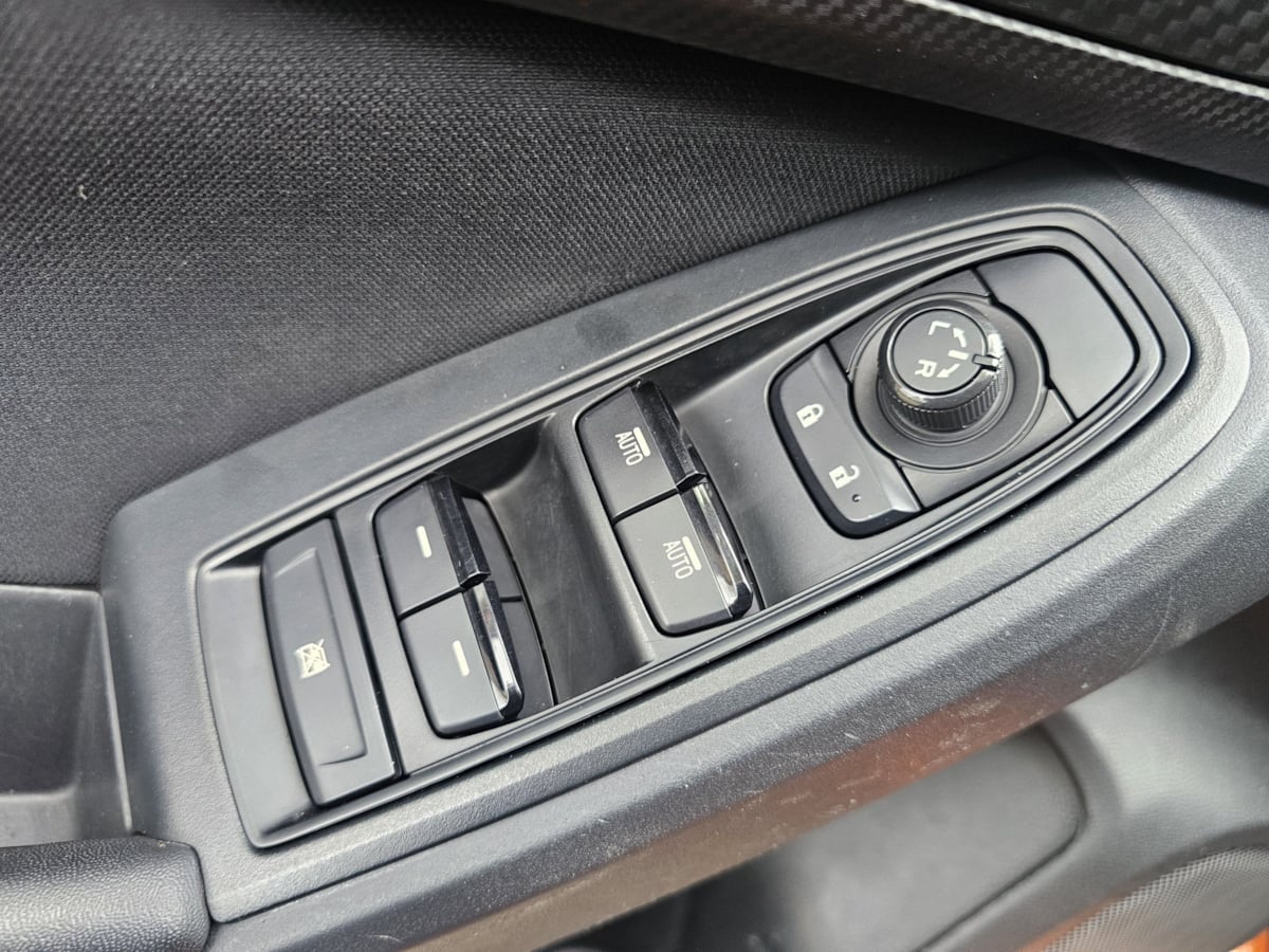 Subaru Crosstrek photo 14