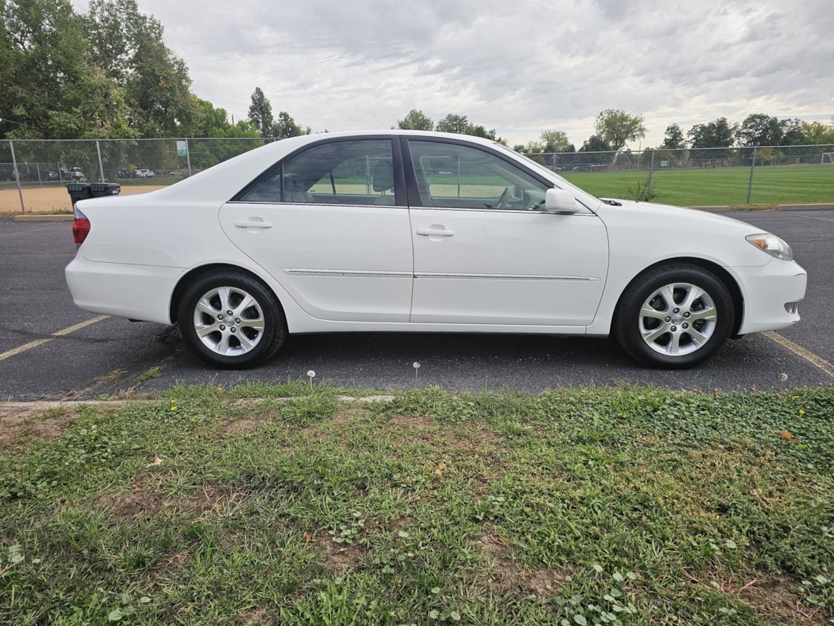 Toyota Camry photo 6