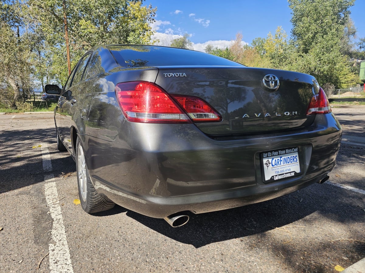 Toyota Avalon photo 3