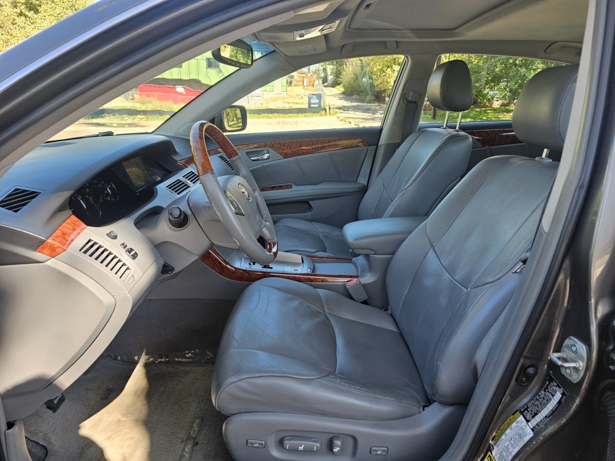 Toyota Avalon photo 9