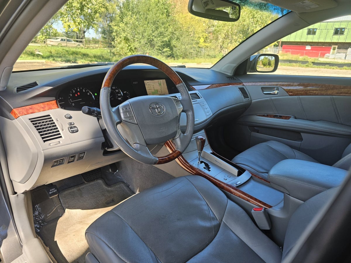 Toyota Avalon photo 10