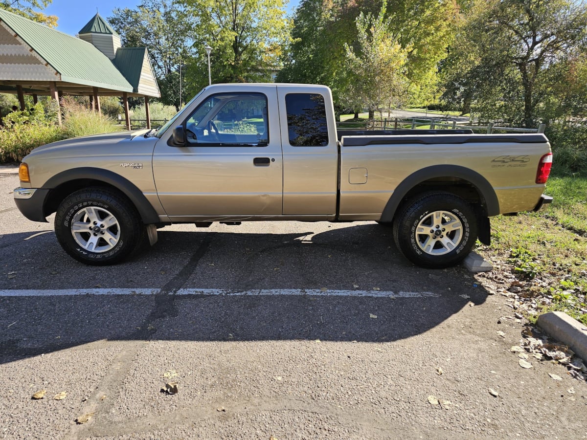 Ford Ranger photo 2