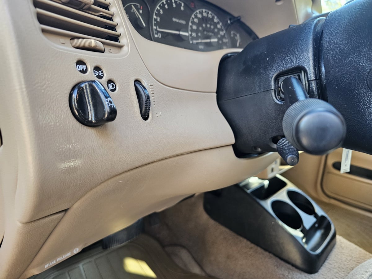 Ford Ranger photo 13