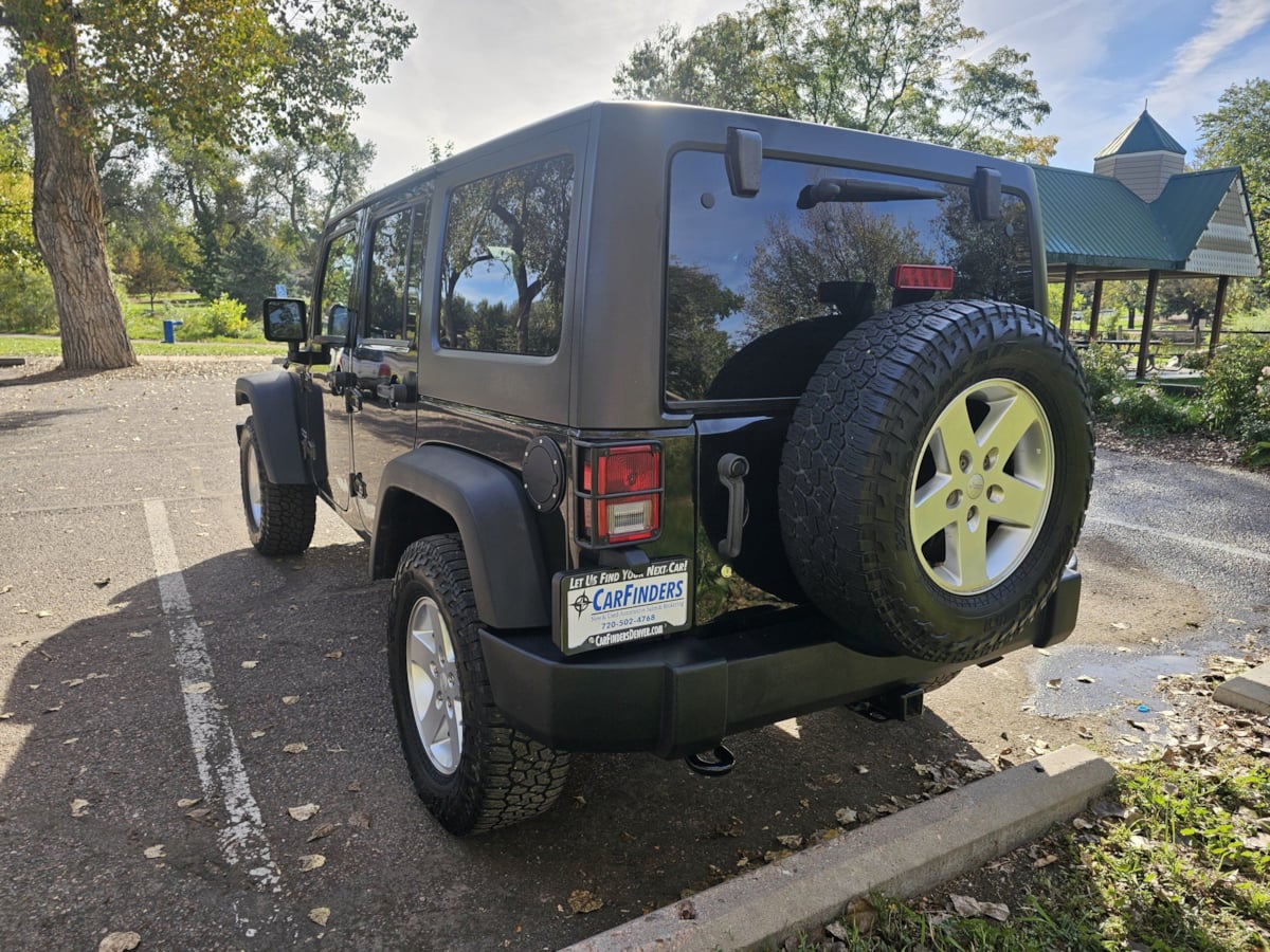 Jeep Wrangler photo 3