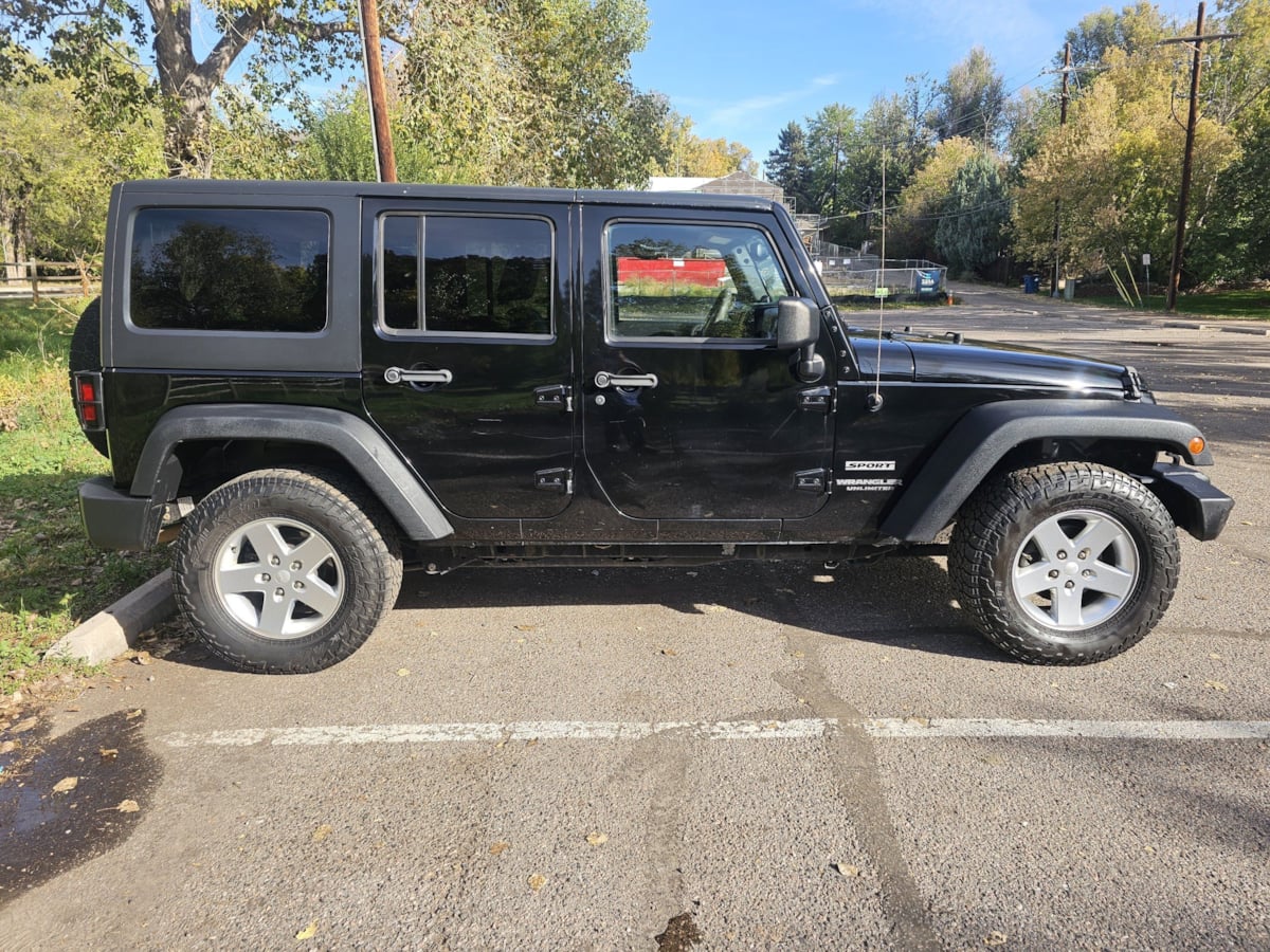 Jeep Wrangler photo 6