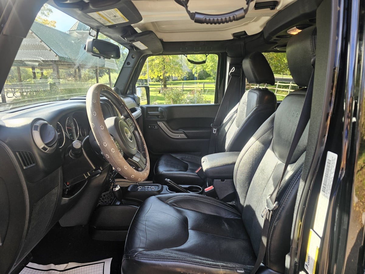 Jeep Wrangler photo 9