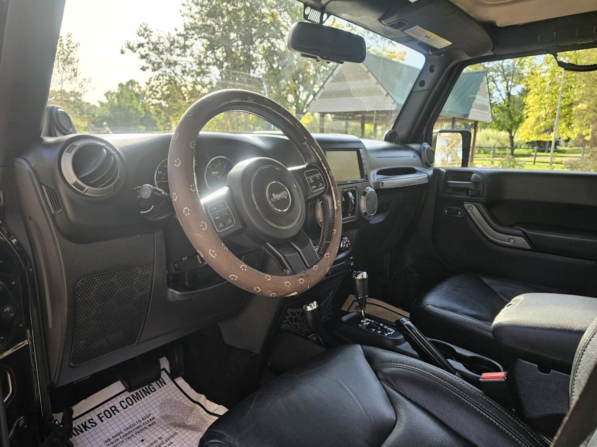 Jeep Wrangler photo 10
