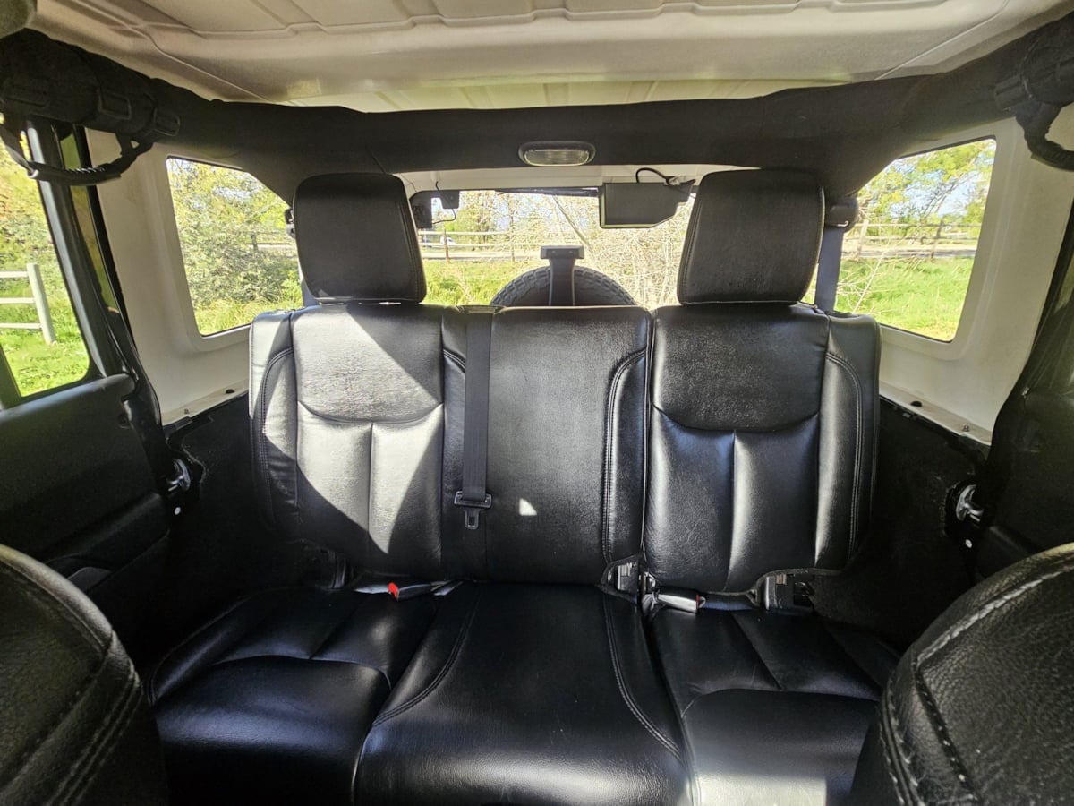 Jeep Wrangler photo 20