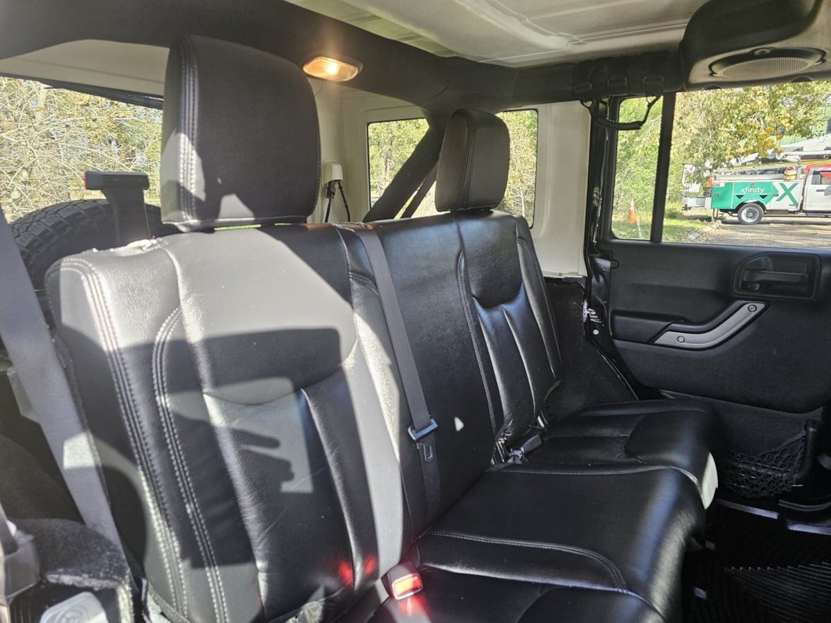 Jeep Wrangler photo 35