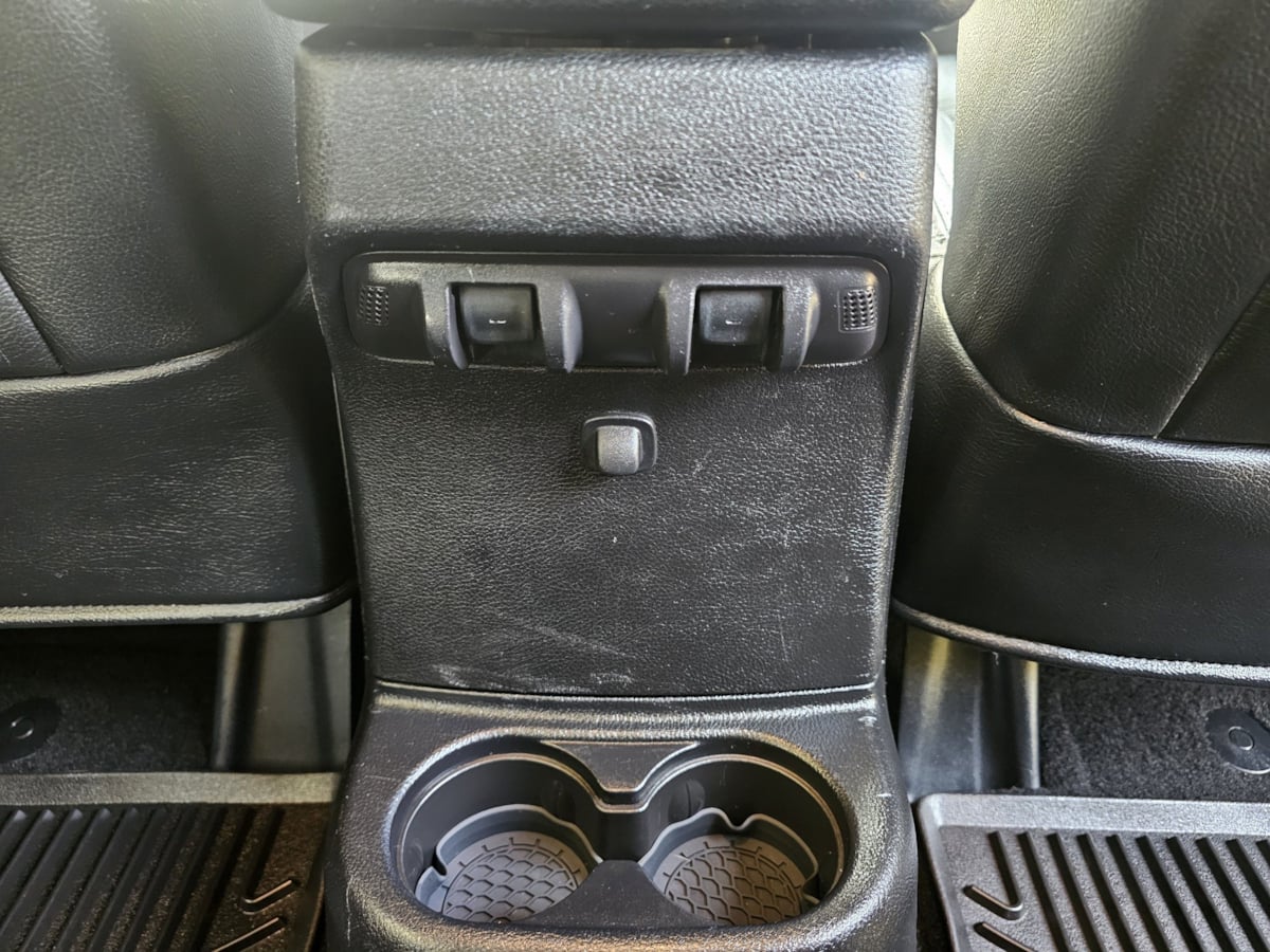Jeep Wrangler photo 36