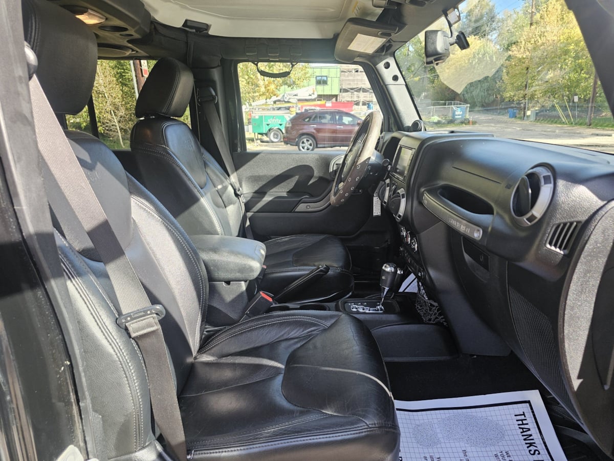 Jeep Wrangler photo 38