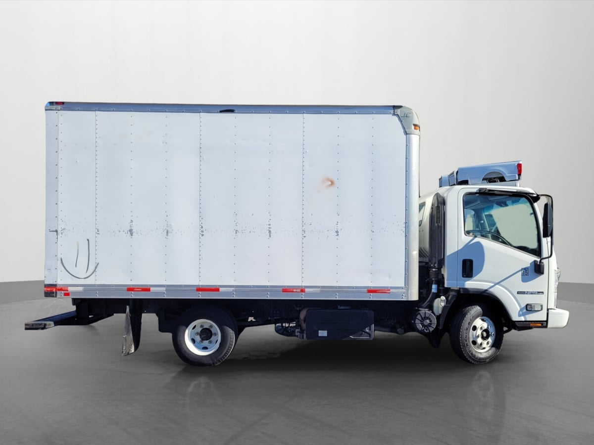 2014 Isuzu NPR photo 3