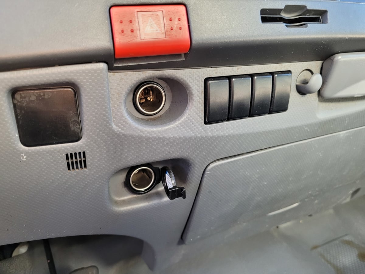 2014 Isuzu NPR photo 13