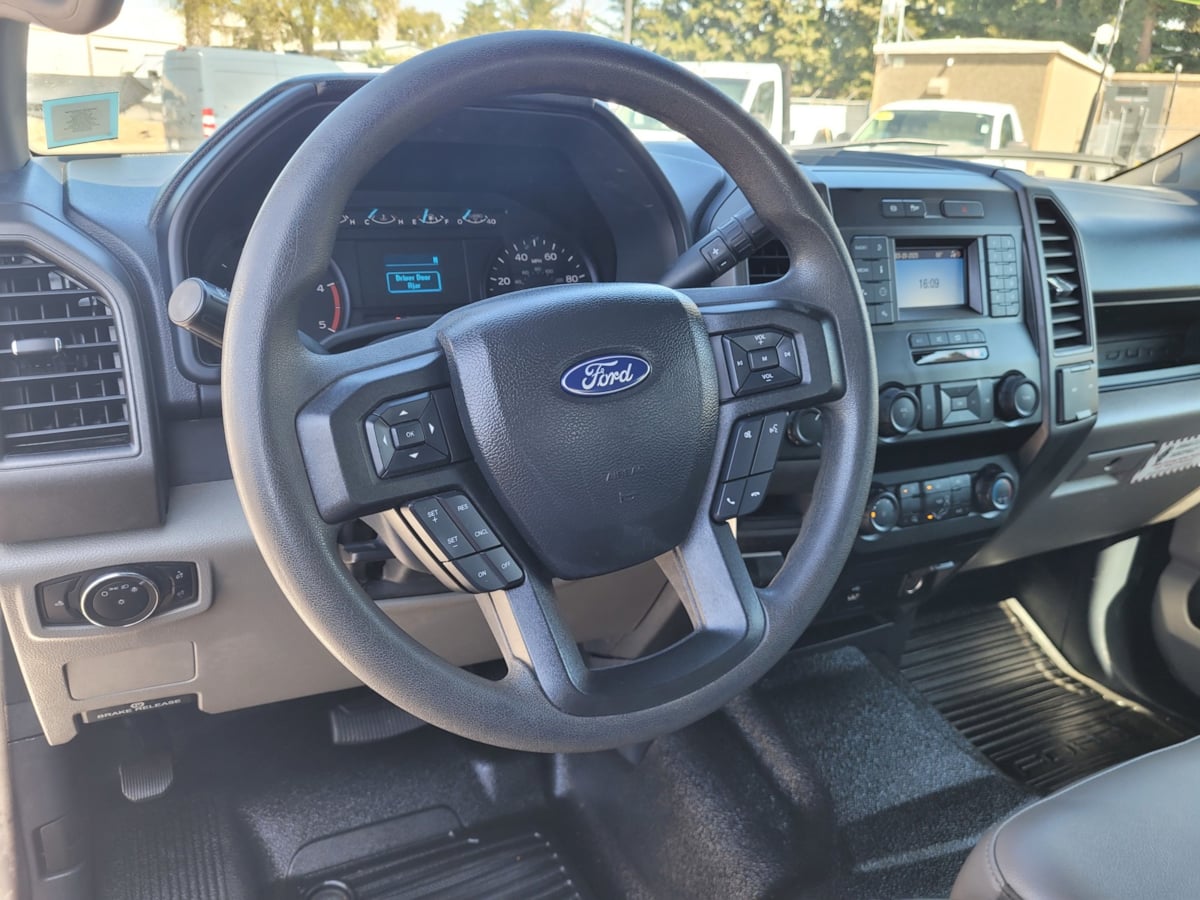 2022 Ford F-350 XL photo 9