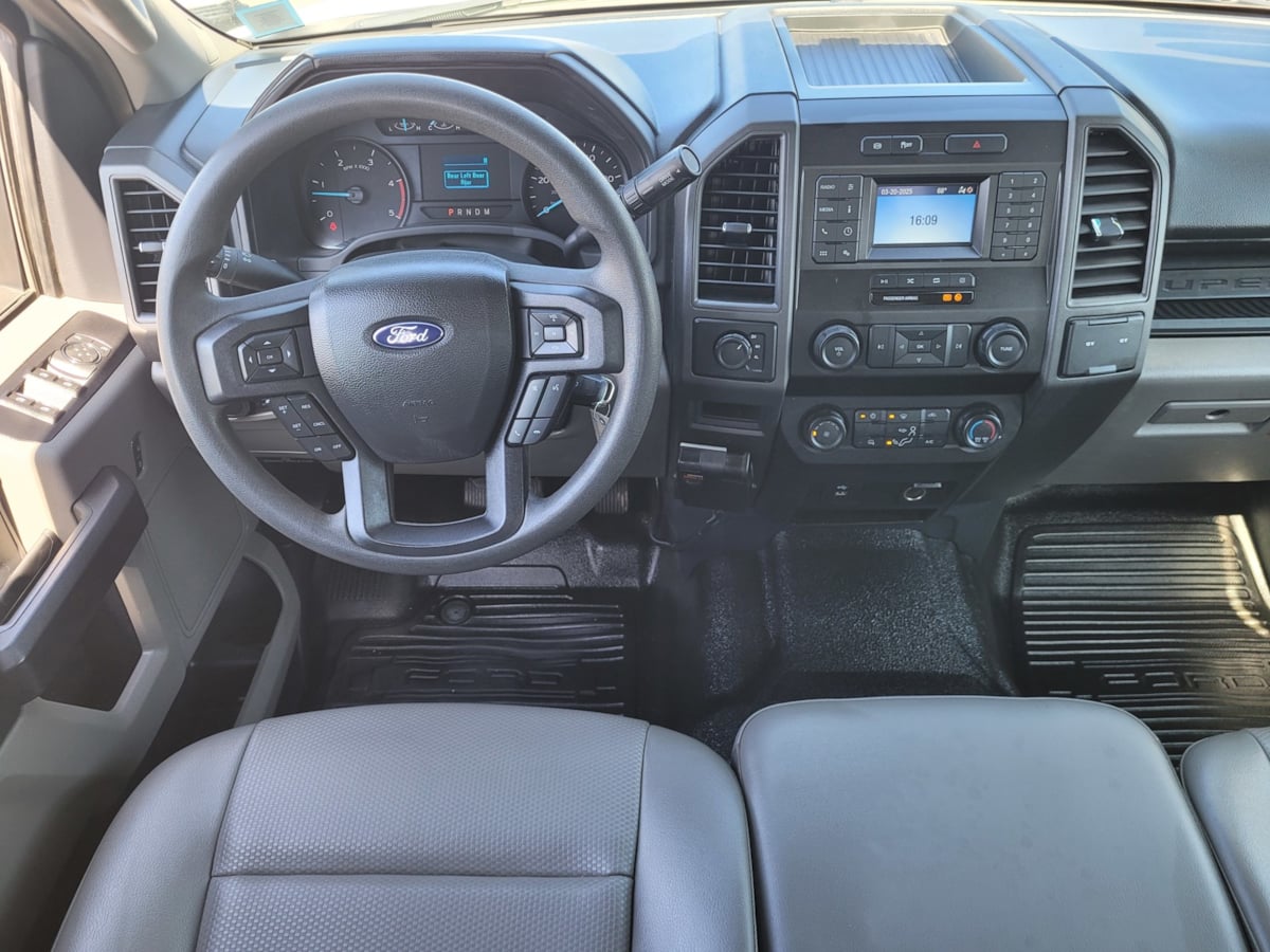 2022 Ford F-350 XL photo 12