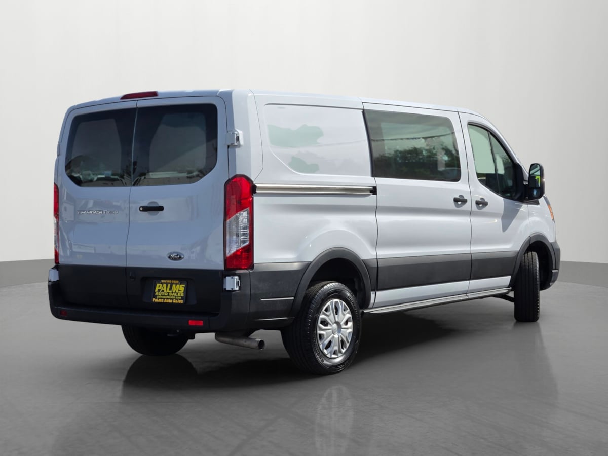 2022 Ford Transit Cargo Van photo 4