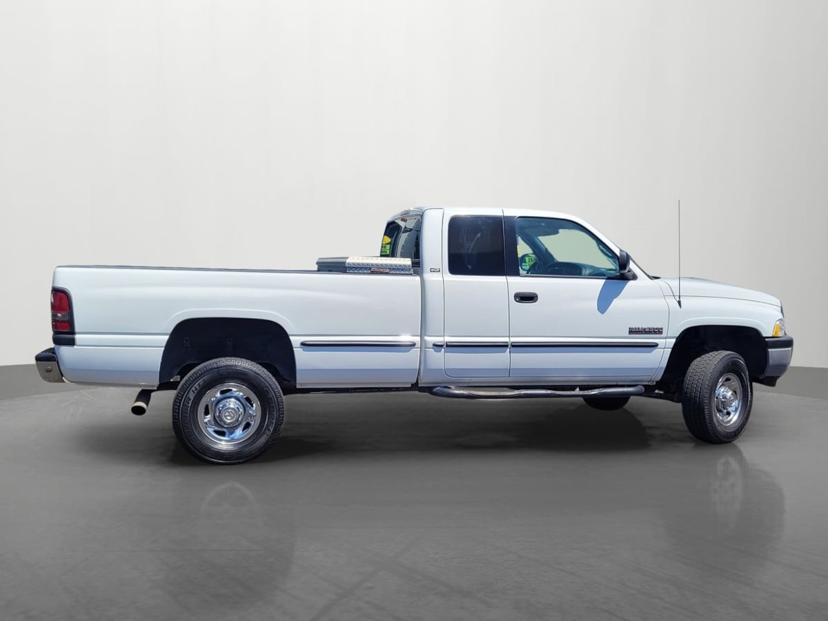 1998 Dodge Ram SLT photo 3