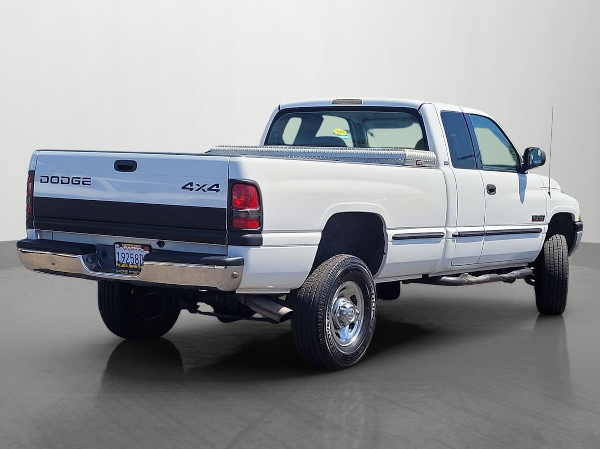 1998 Dodge Ram SLT photo 4