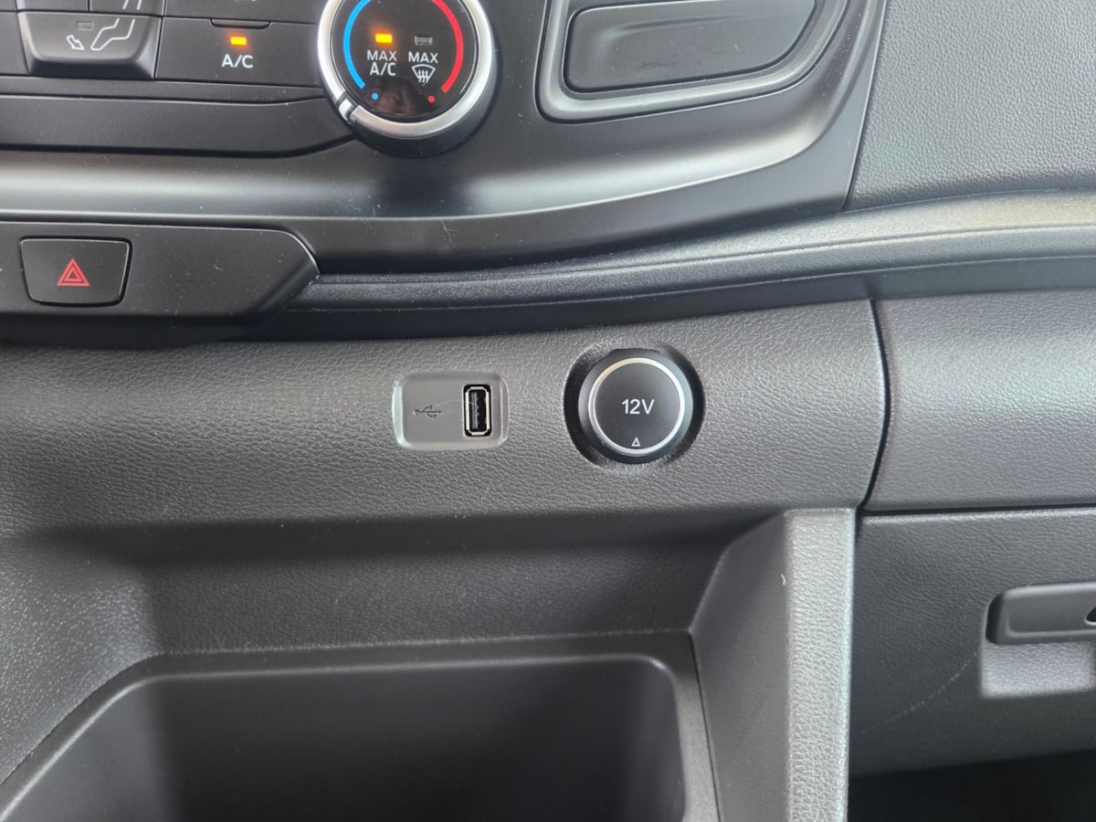 2021 Ford Transit Passenger XLT photo 13