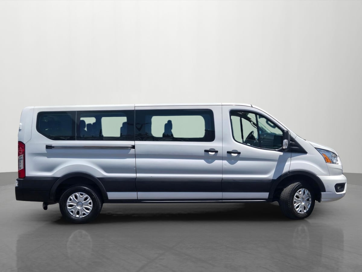 2021 Ford Transit Passenger XLT photo 3