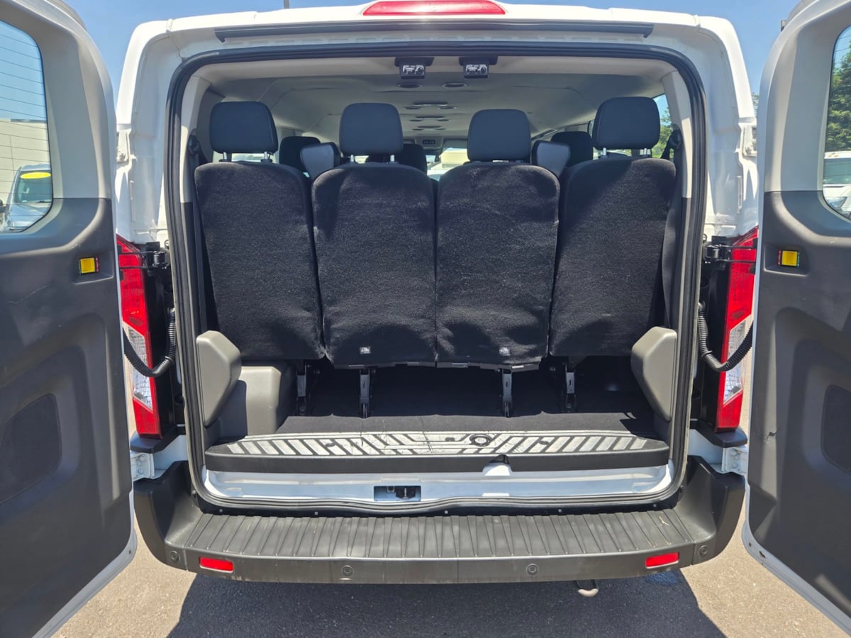 2021 Ford Transit Passenger XLT photo 19